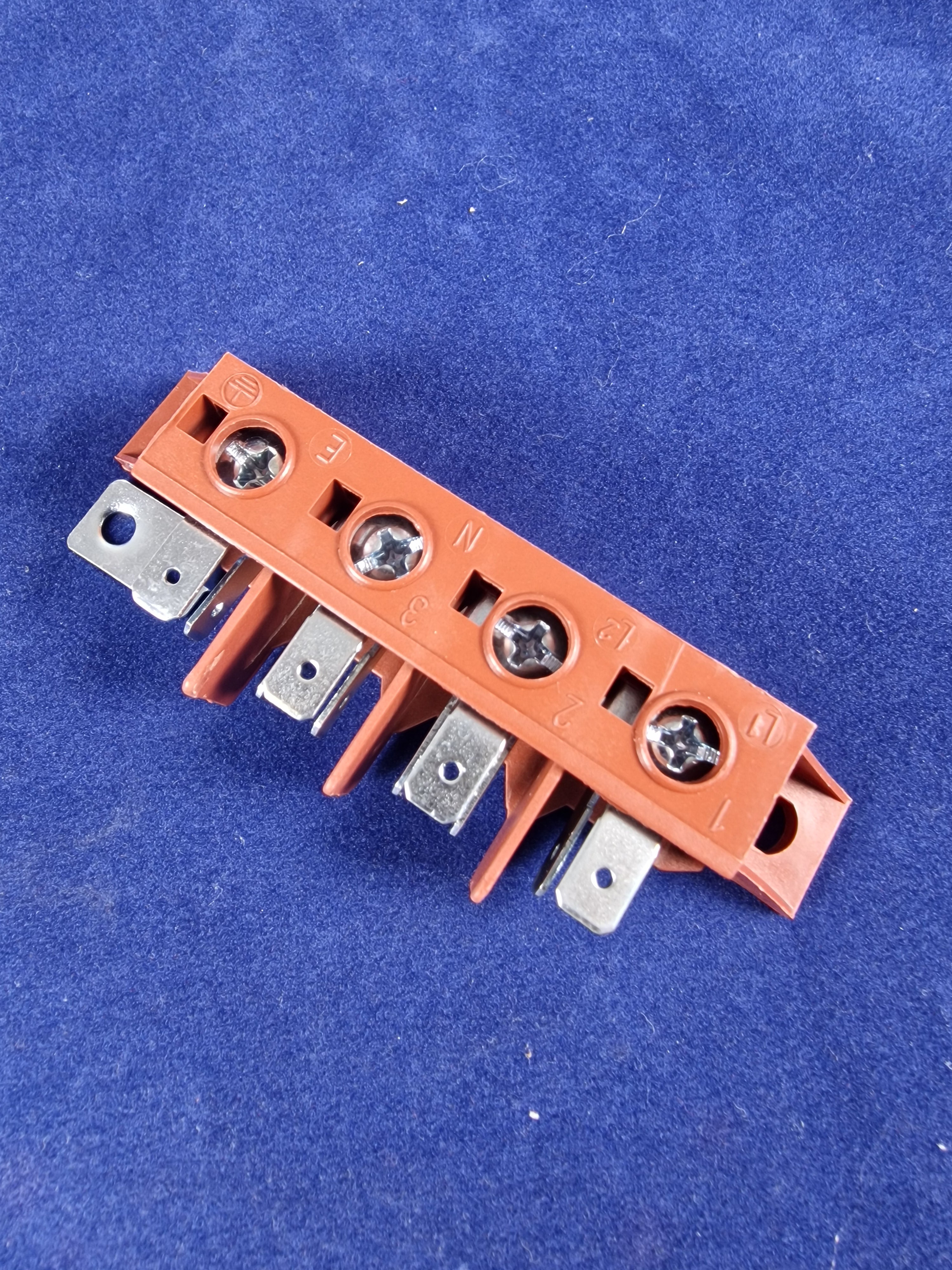 4 pole 40A terminal block - UNI610